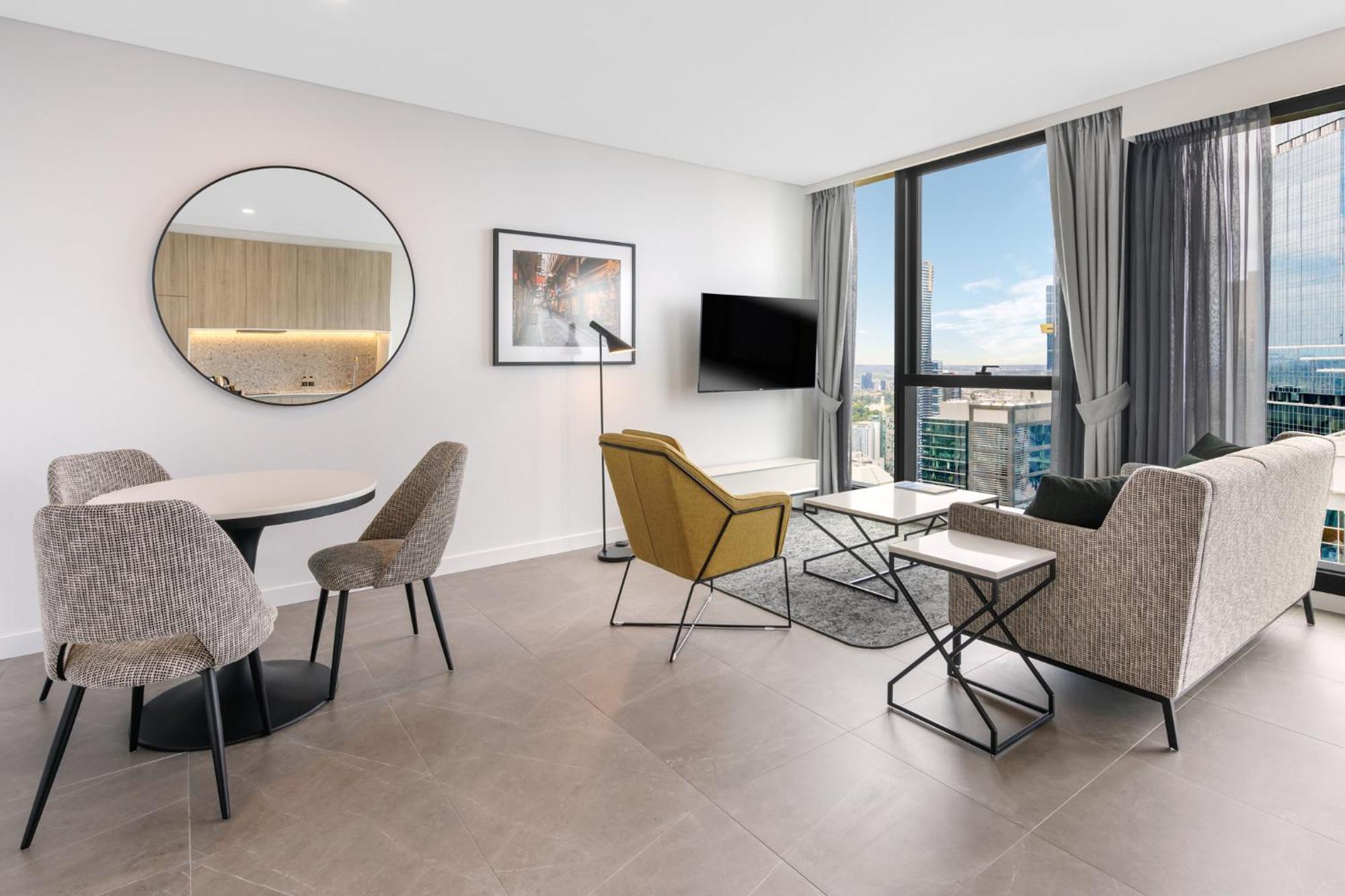 Meriton Suites Melbourne Luaran gambar A typical apartment interior